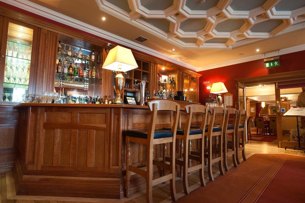 Carnegie Court Hotel Swords Eksteriør bilde