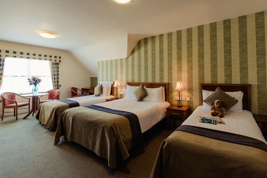Carnegie Court Hotel Swords Eksteriør bilde