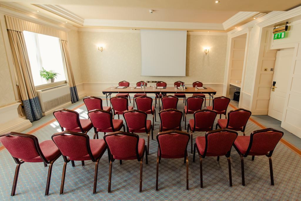 Carnegie Court Hotel Swords Eksteriør bilde