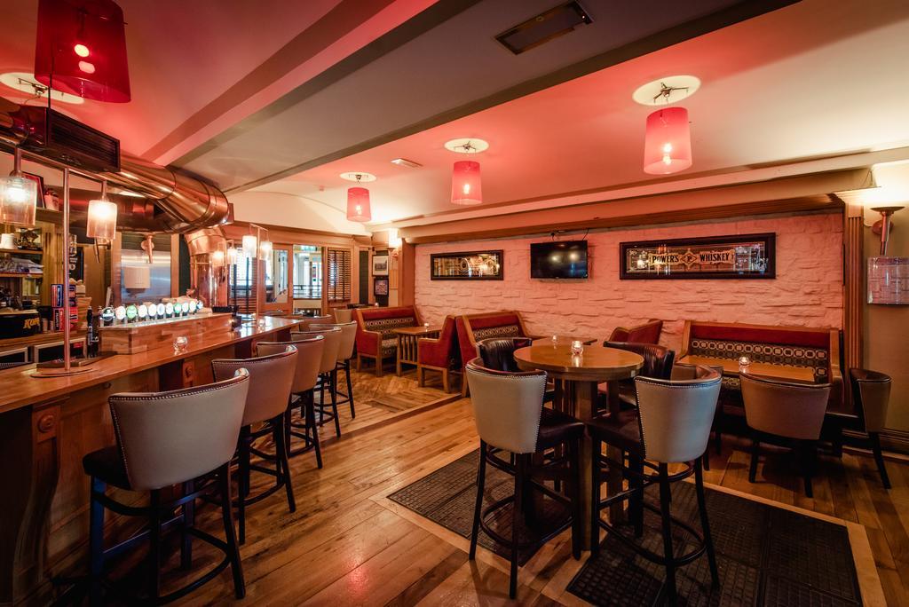 Carnegie Court Hotel Swords Eksteriør bilde