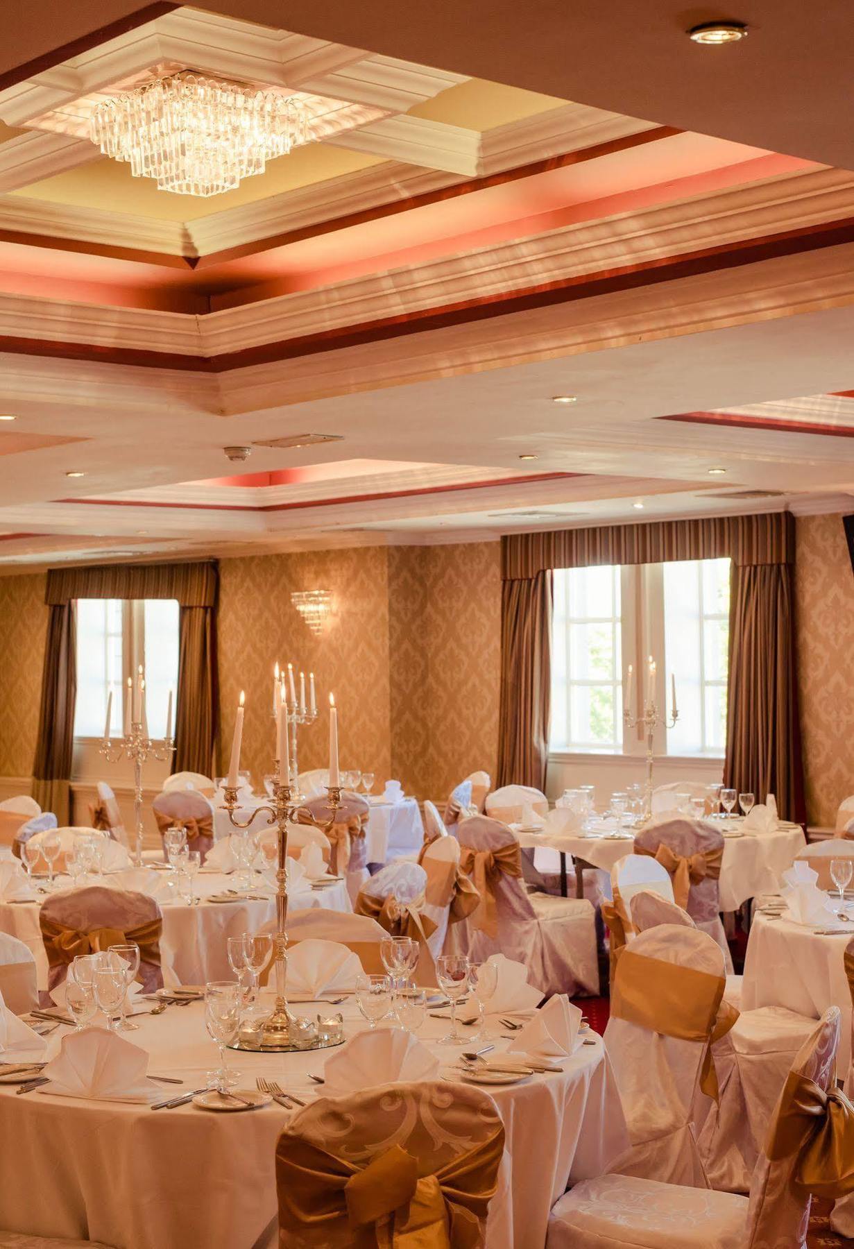 Carnegie Court Hotel Swords Eksteriør bilde