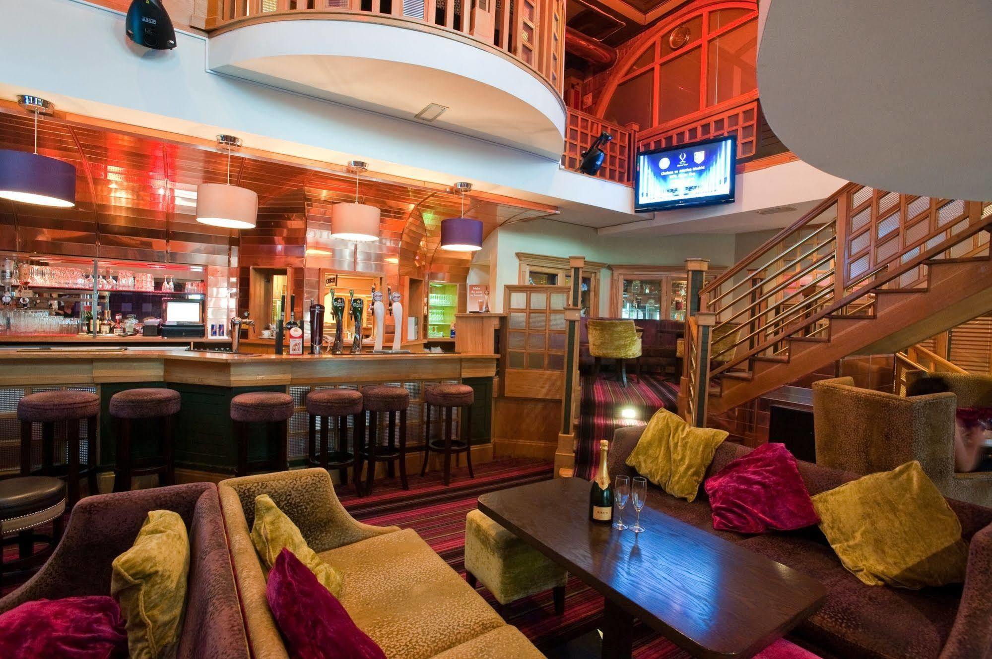 Carnegie Court Hotel Swords Eksteriør bilde
